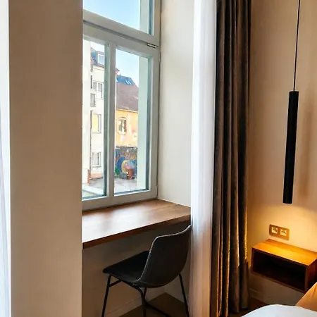Golden Balance - Vivien Apartment *